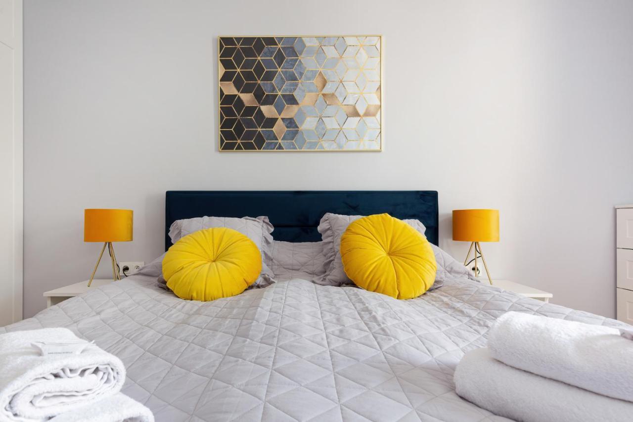 Apartament Dom Przy Okrzei By Renters Prestige Varşova Dış mekan fotoğraf