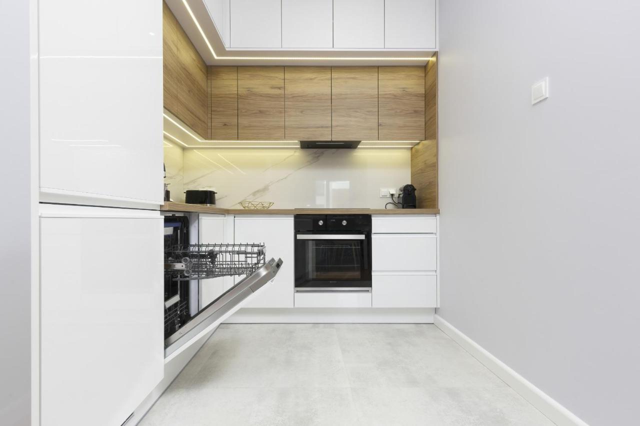 Apartament Dom Przy Okrzei By Renters Prestige Varşova Dış mekan fotoğraf